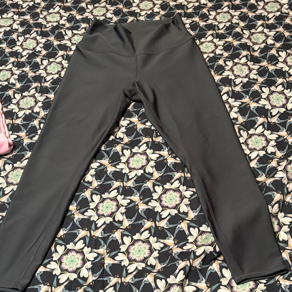ALO Yoga Dark Gray Leggings